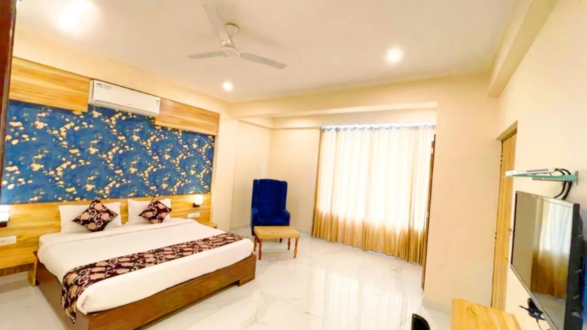 Hotel The Celebration By Amod Best Hotel & Rooftop Udaipur